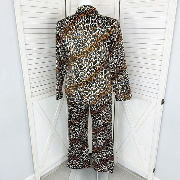 Betsy Johnson Leopard Print Sateen Flannel Pajama Set Brown Black Large - Picture 2 of 11